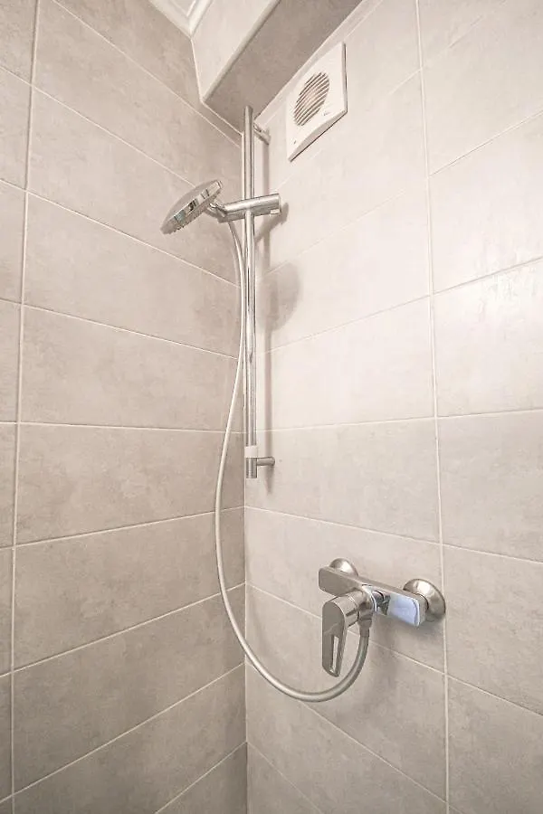 Apartment Апартаменти Всього В 5Хв Від М. Печерська Ukraine